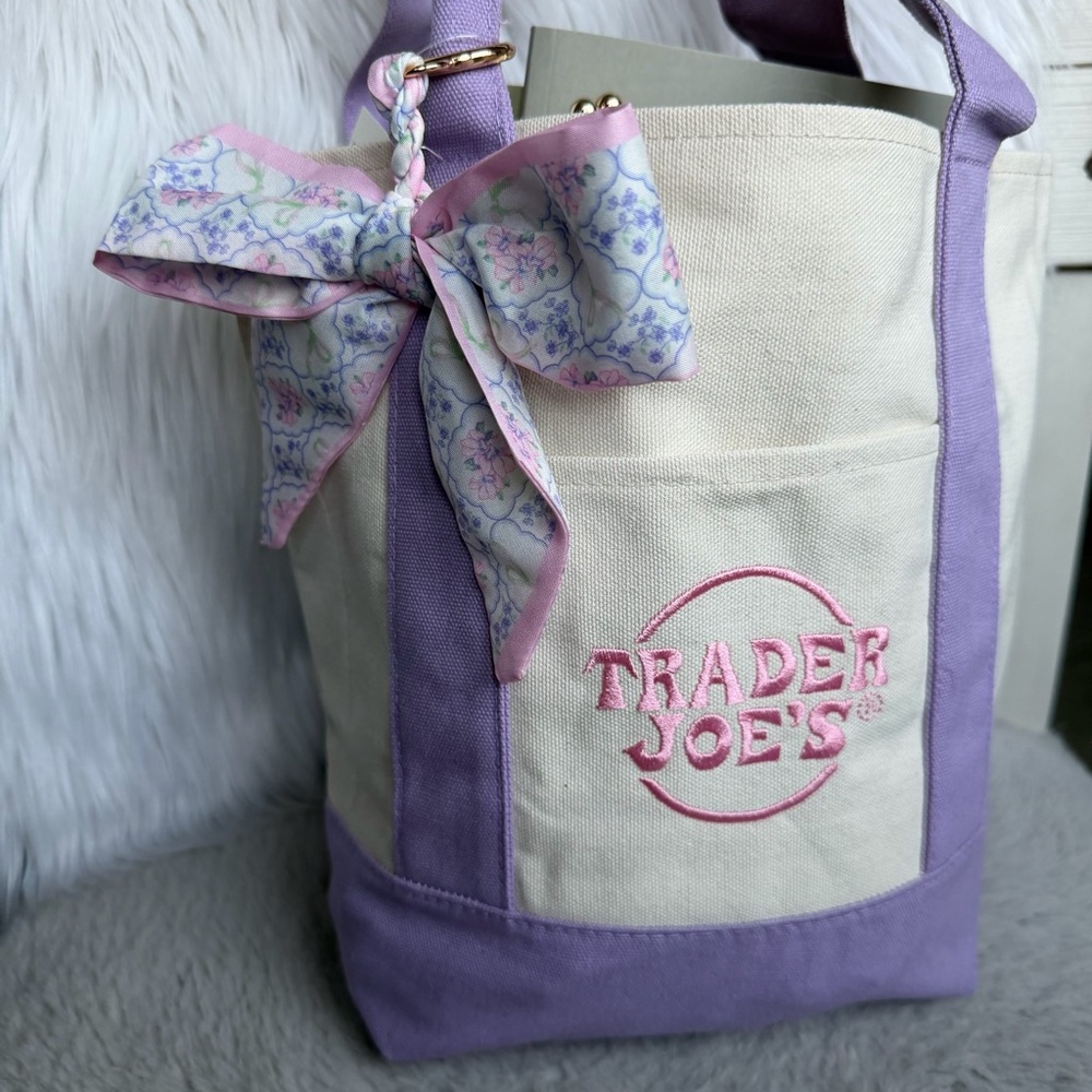 2026 Limited EditionTrader Joe's Mini Lavender-Trim Canvas Tote with Floral Bow